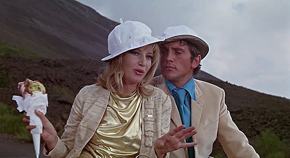 唇からナイフの画像