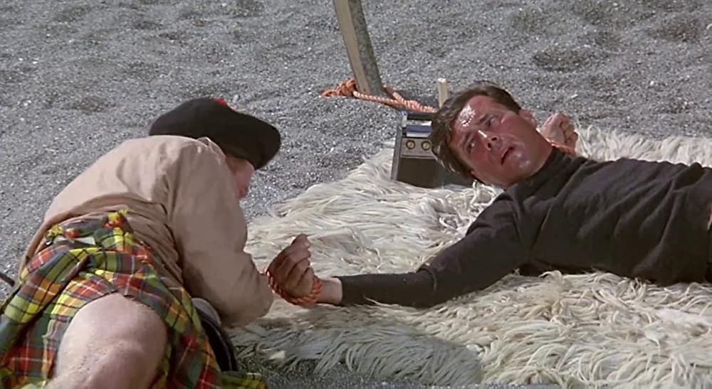 「唇からナイフ」ダーク・ボガード & クライブ・レビルの画像