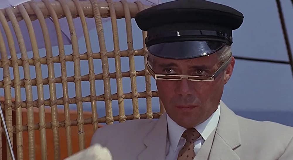 「唇からナイフ」ダーク・ボガードの画像