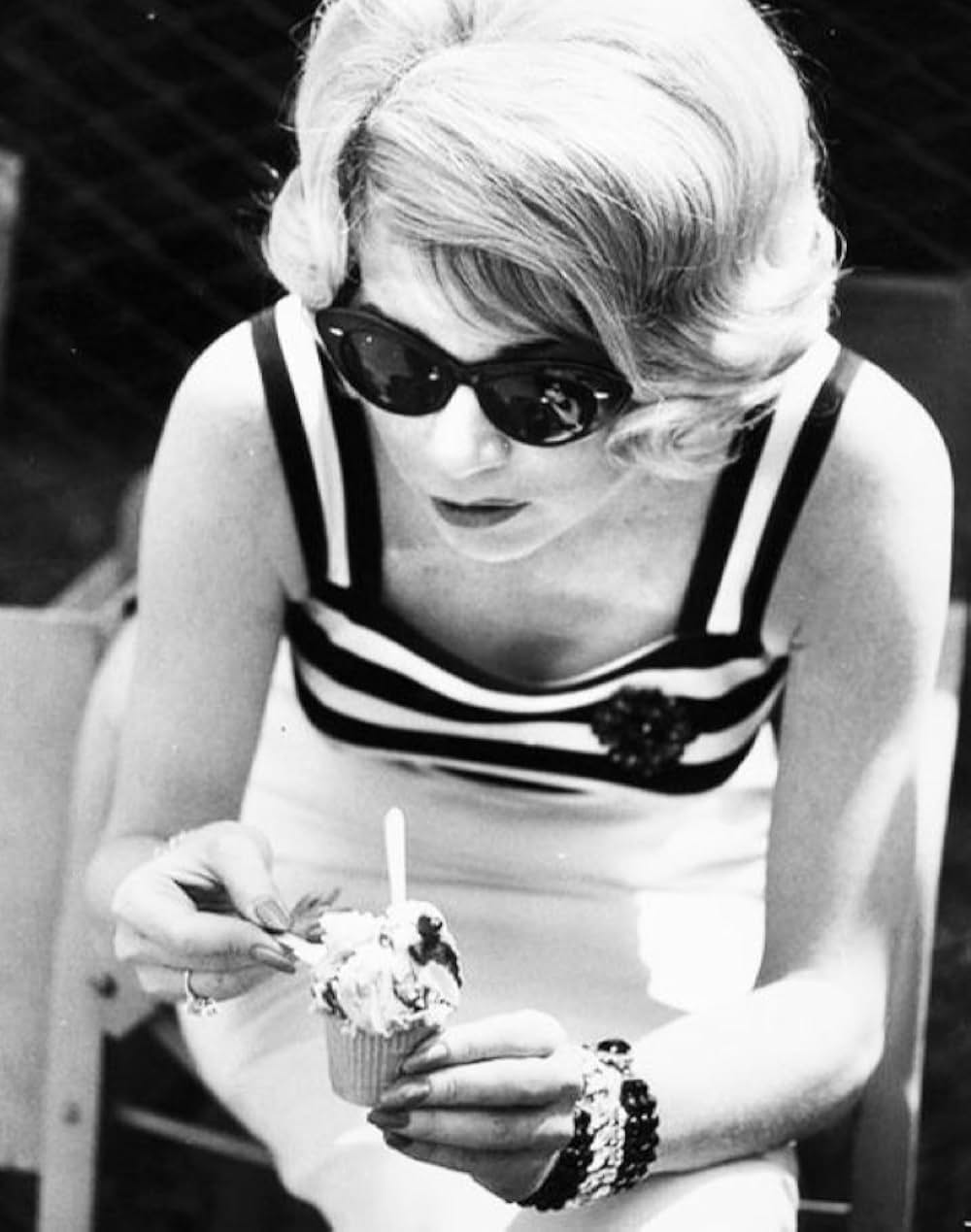 黄色いロールス・ロイスの画像