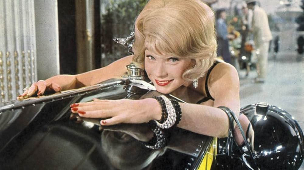 黄色いロールス・ロイスの画像