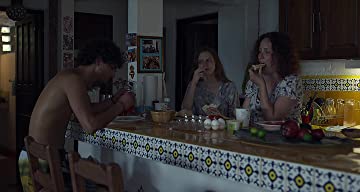 母という名の女の画像