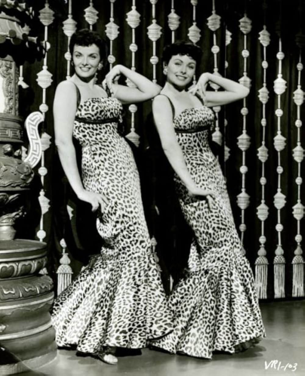 紳士はブルーネット娘と結婚するの画像