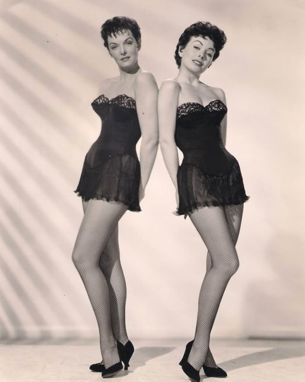 紳士はブルーネット娘と結婚するの画像