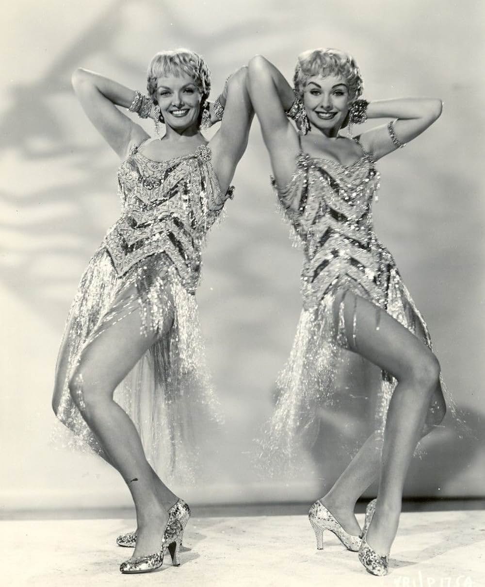 紳士はブルーネット娘と結婚するの画像