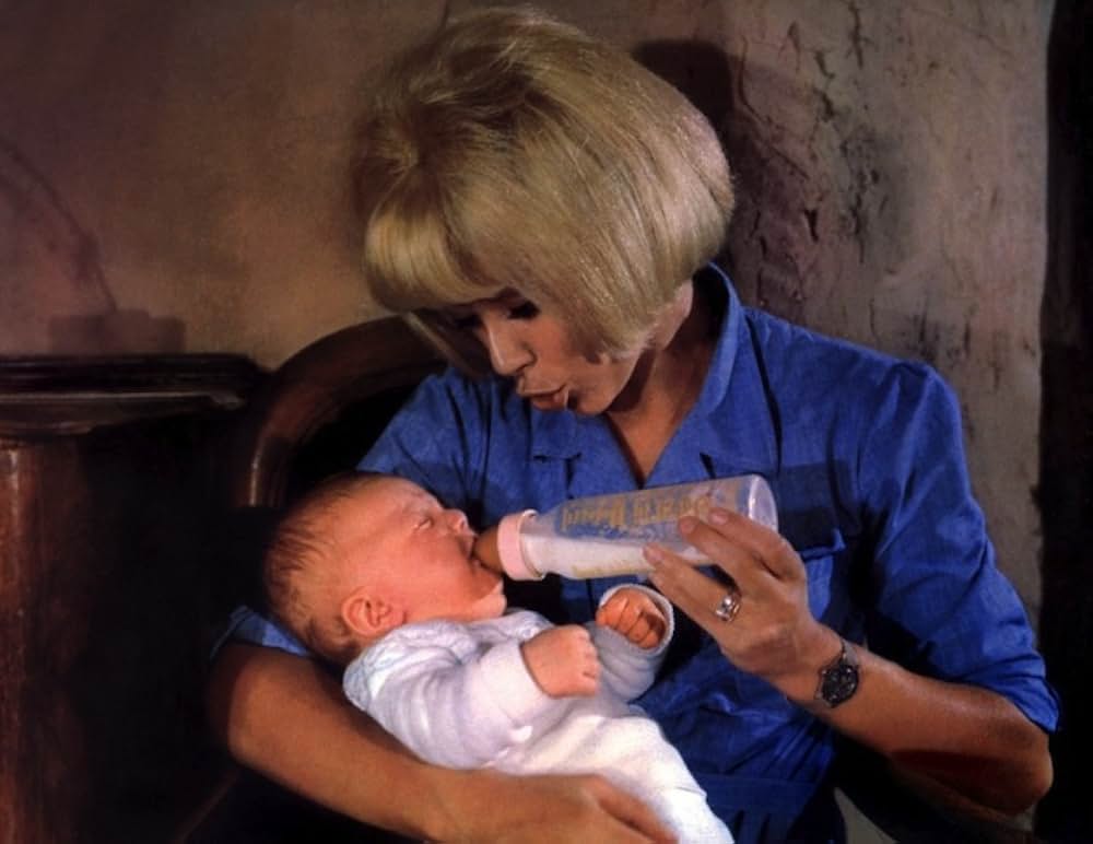 牝猫と現金（げんなま）の画像