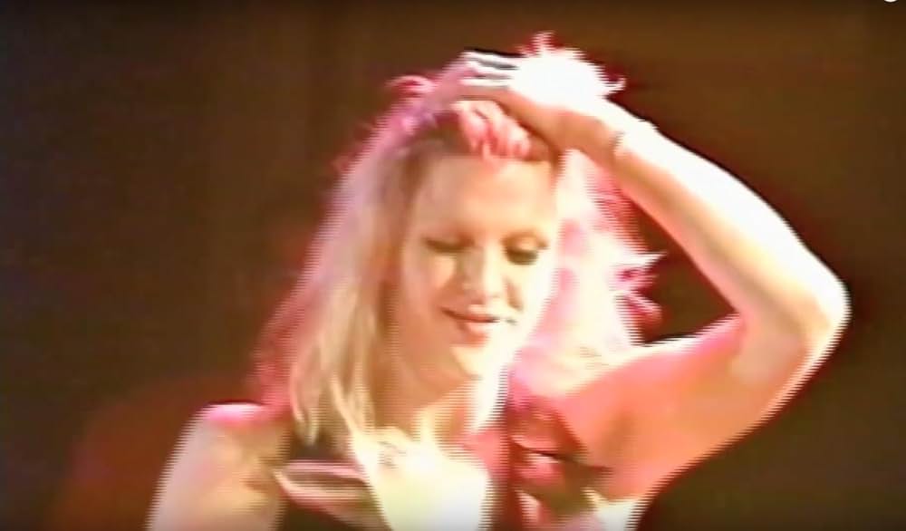 HIT SO HARDの画像