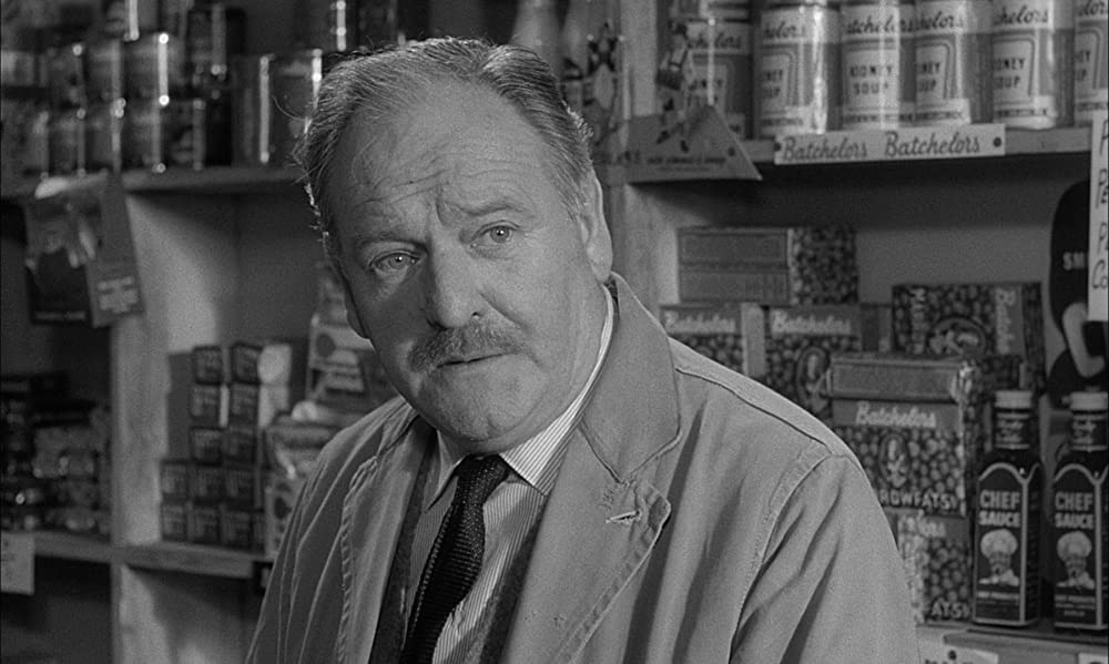 「寒い国から帰ったスパイ」バーナード・リーの画像