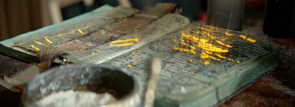 エルフと不思議な猫の画像