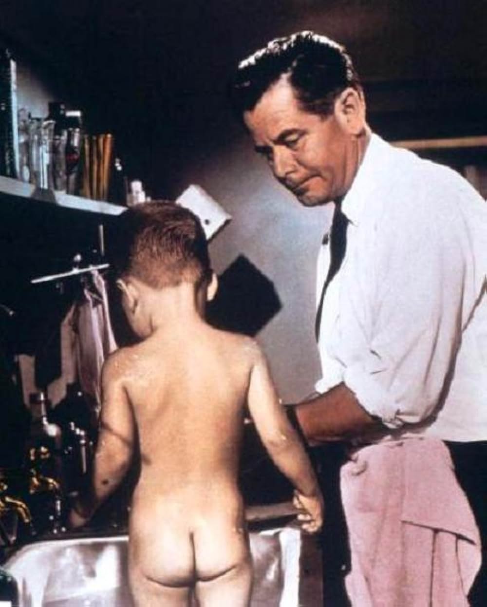 嬉し泣きの画像