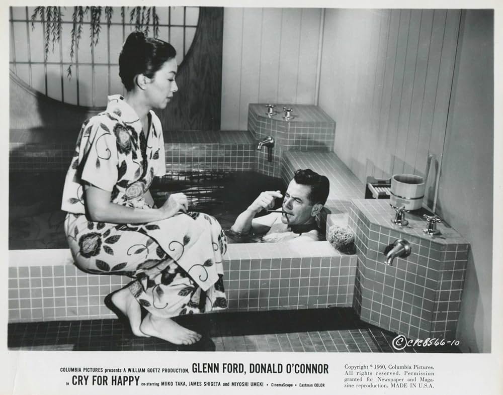 嬉し泣きの画像