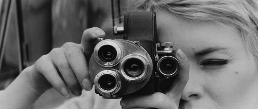 世界詐欺物語の画像