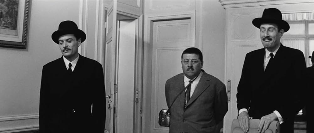 世界詐欺物語の写真