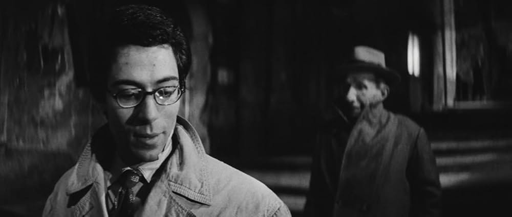 世界詐欺物語の画像