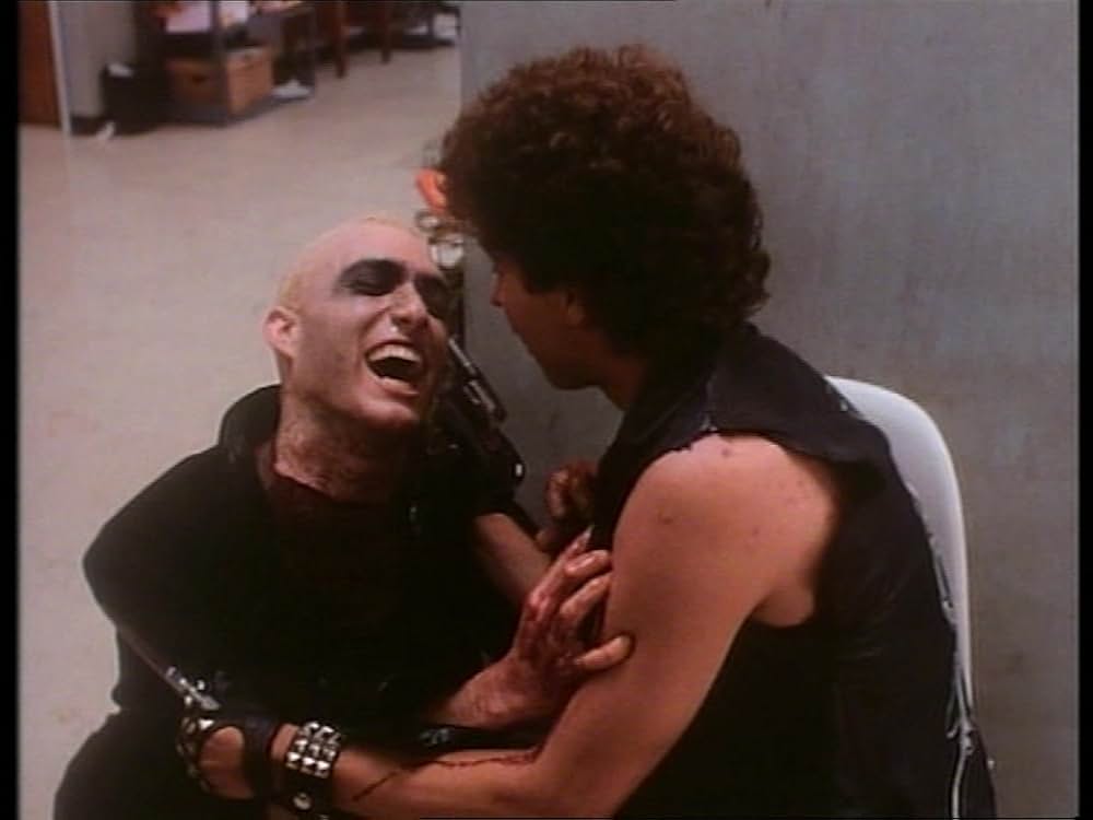 デッド・ボーイズ・キャント・フライの画像