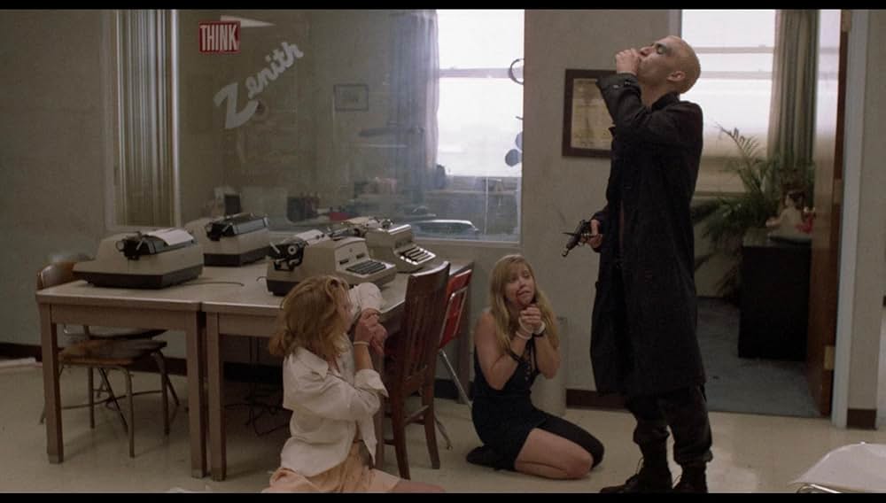 デッド・ボーイズ・キャント・フライの画像