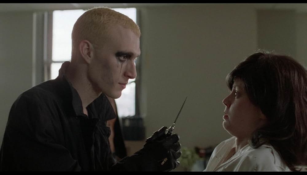 デッド・ボーイズ・キャント・フライの画像