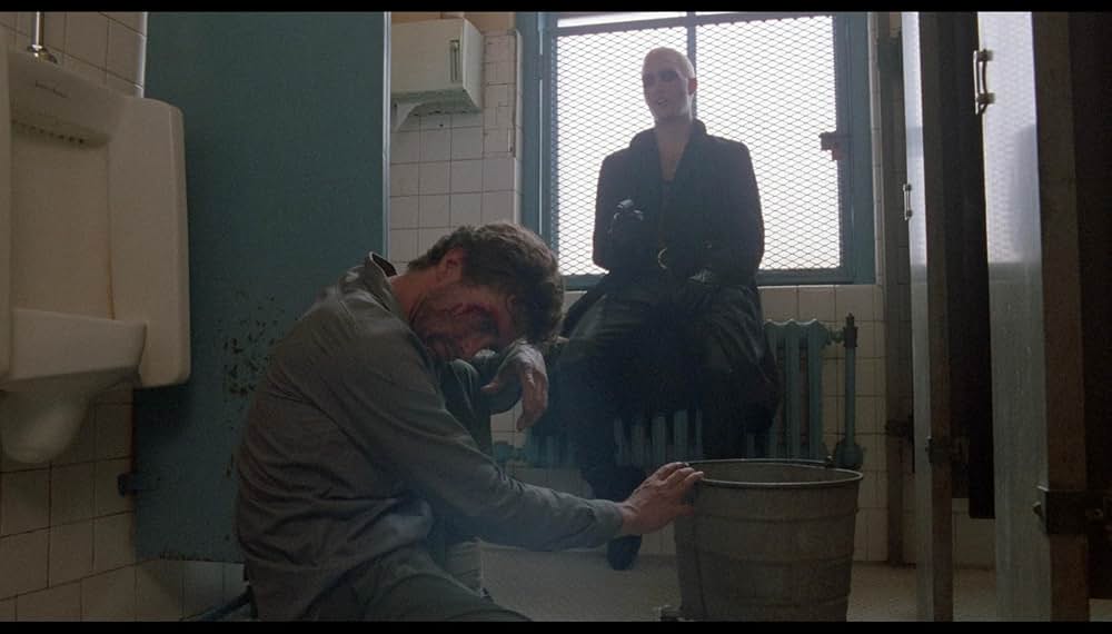 デッド・ボーイズ・キャント・フライの画像