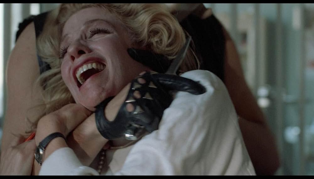 デッド・ボーイズ・キャント・フライの画像