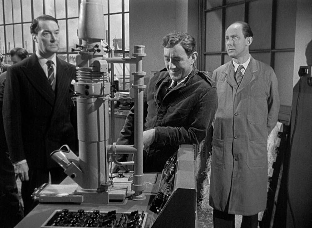 白衣の男の画像