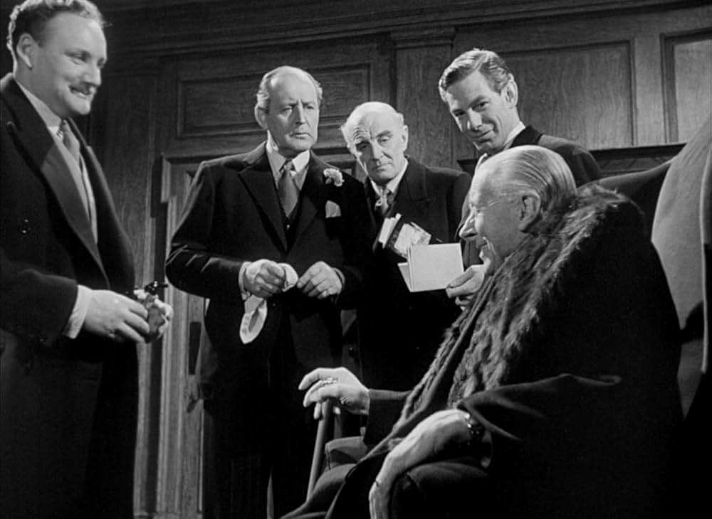 白衣の男の画像