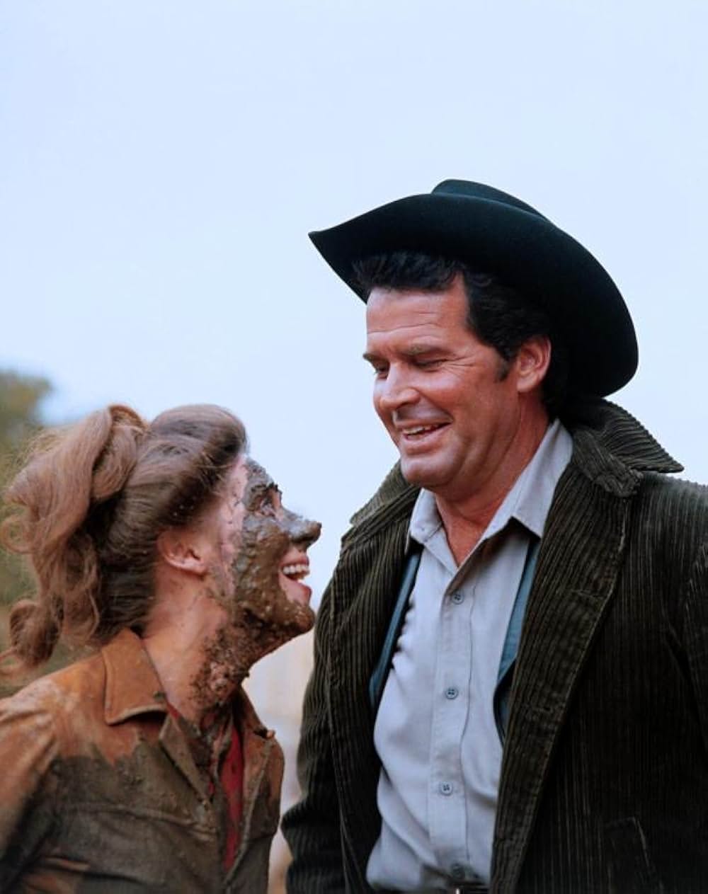 夕陽に立つ保安官の画像