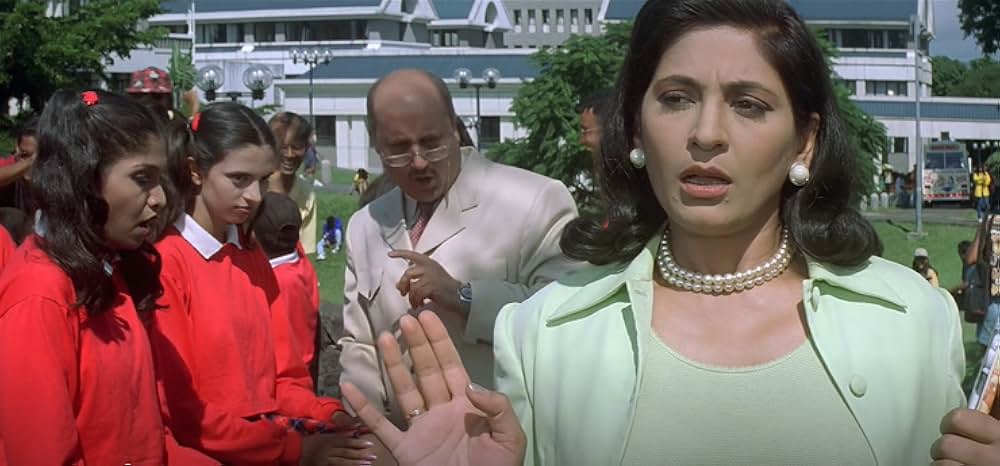 何かが起きてるの画像