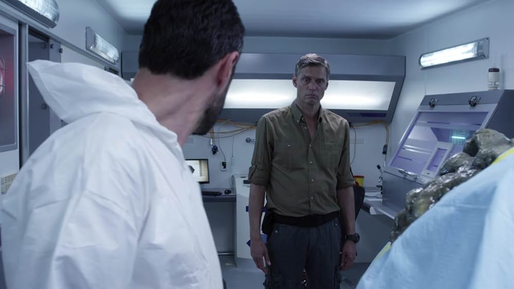 アナコンダvs. 殺人クロコダイルの画像