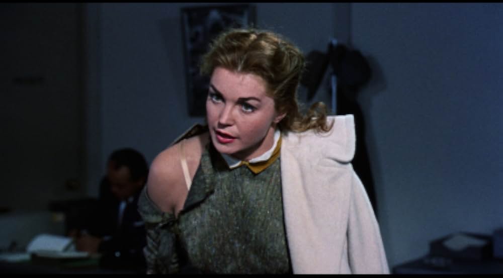 狙われた女の画像