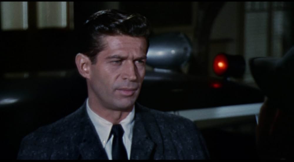 狙われた女の画像