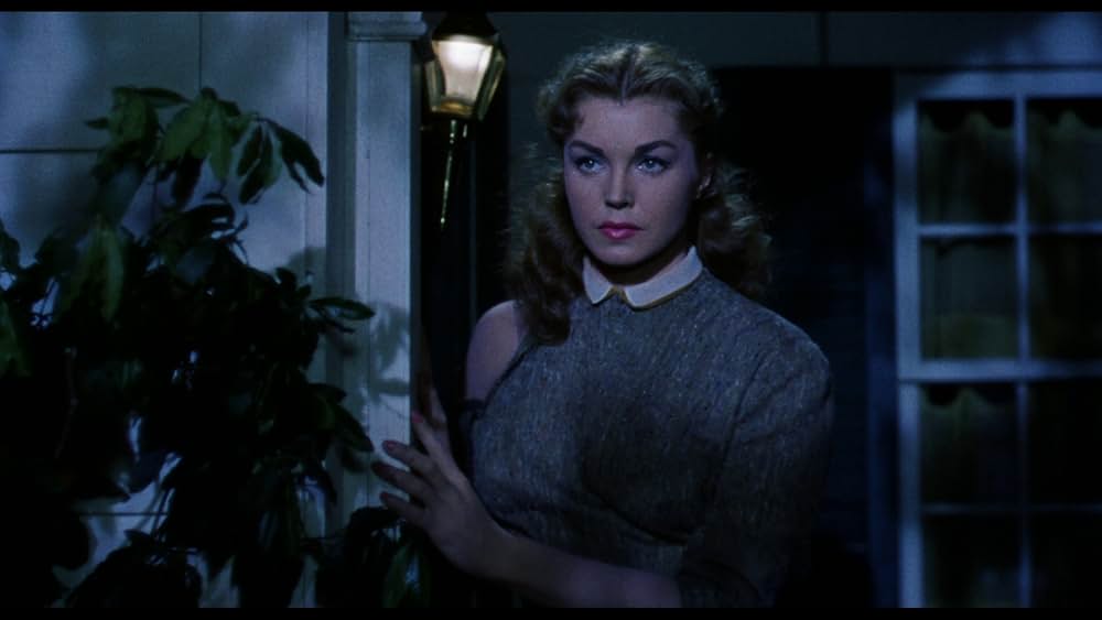 狙われた女の画像