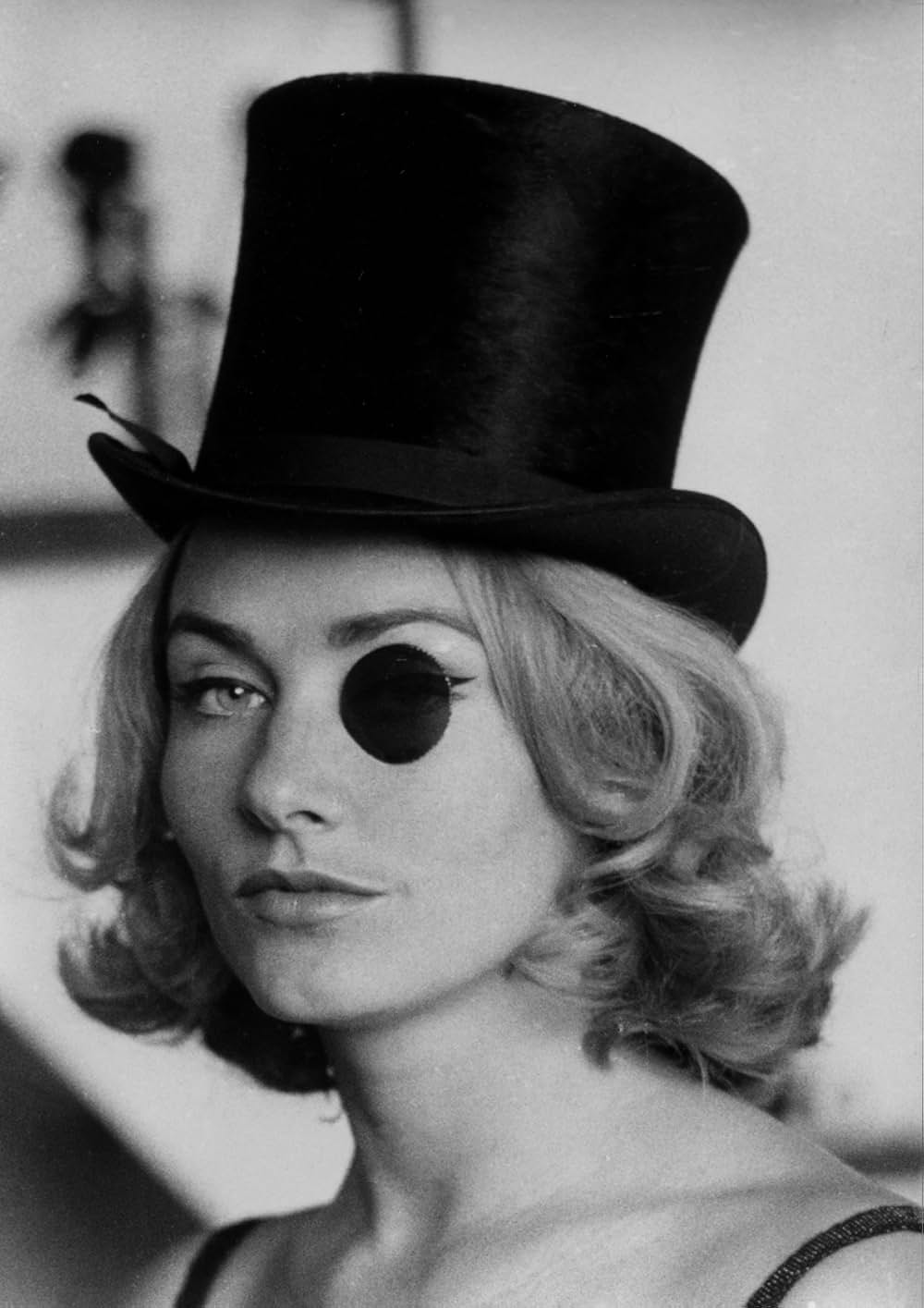 黒眼鏡の男の画像