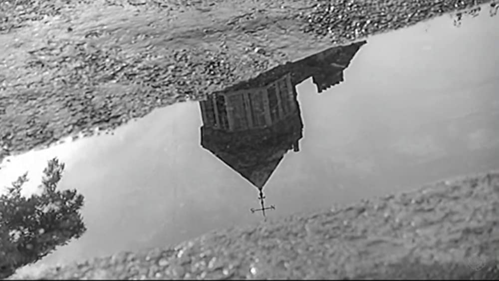 雨の午後の降霊祭の画像