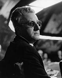 「博士の異常な愛情 または私は如何にして心配するのを止めて水爆を愛するようになったか」ピーター・セラーズの画像