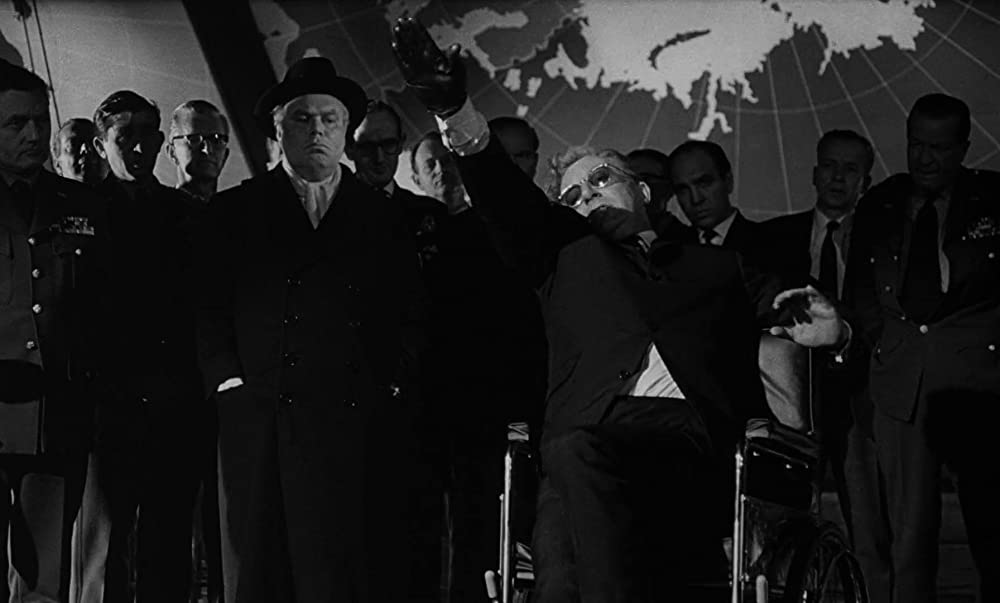 「博士の異常な愛情 または私は如何にして心配するのを止めて水爆を愛するようになったか」ピーター・セラーズ & ピーター・ブルの画像