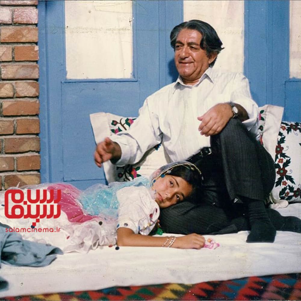 青いベールの画像