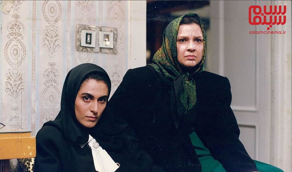 青いベールの画像