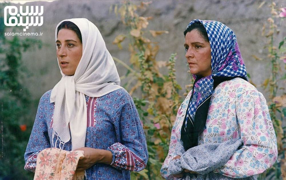 青いベールの画像