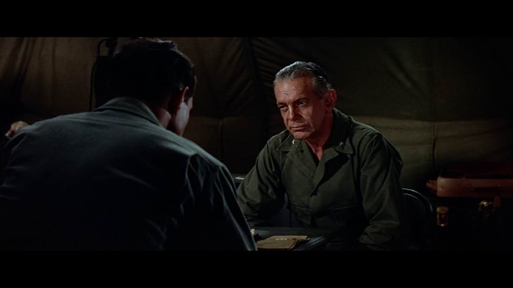 裸者と死者の画像