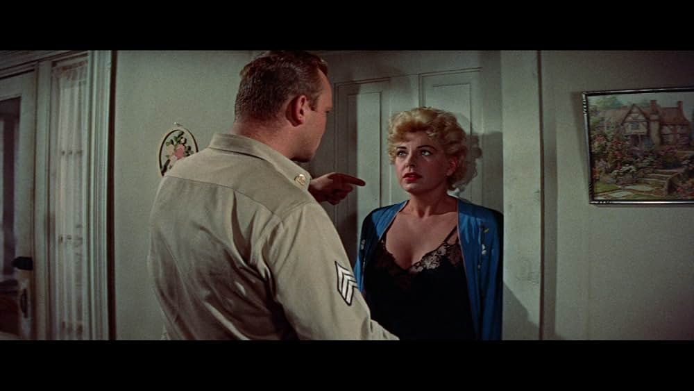 裸者と死者の画像