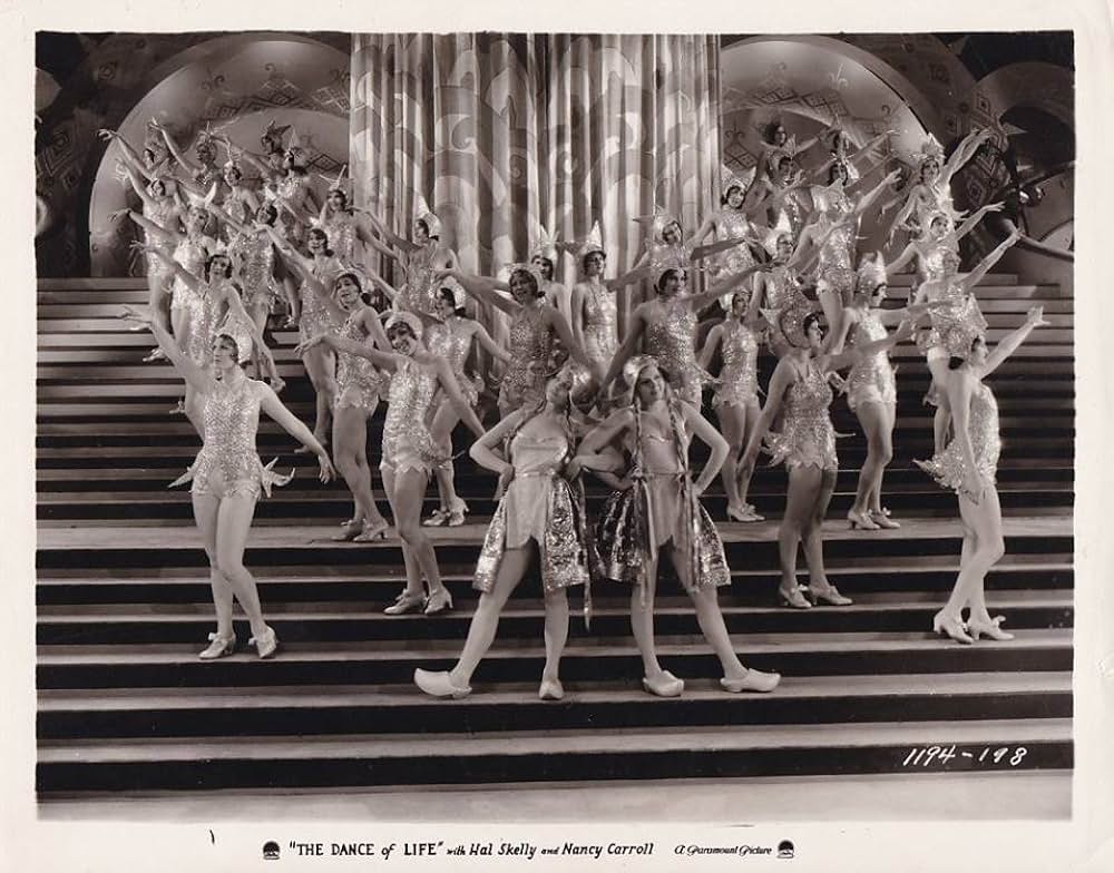 「踊る人生」の画像