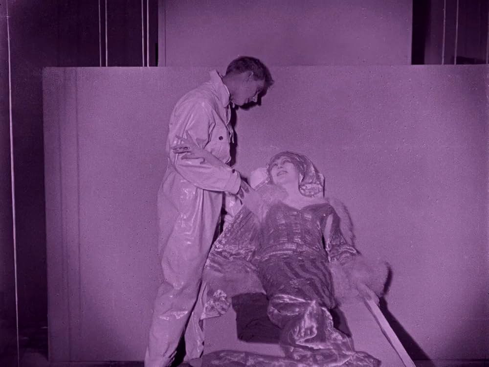 人でなしの女の画像