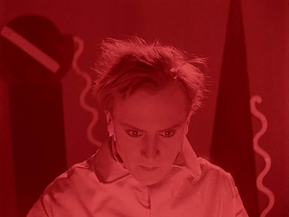 人でなしの女の画像