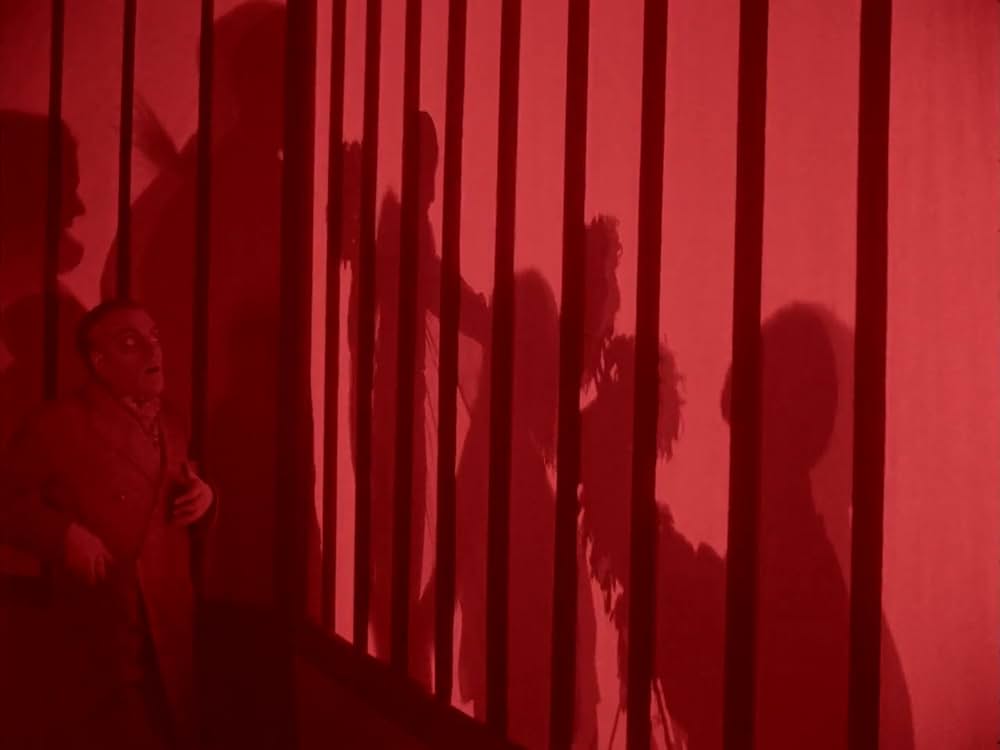 人でなしの女の画像