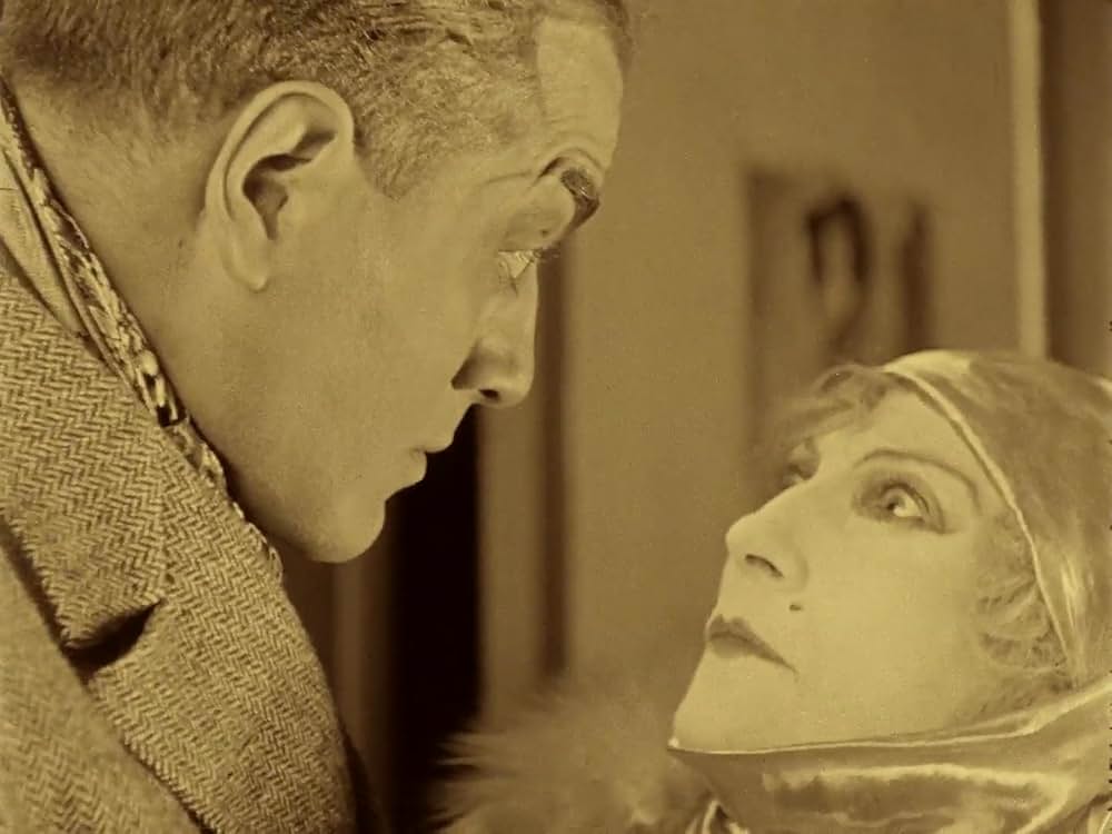 人でなしの女の画像