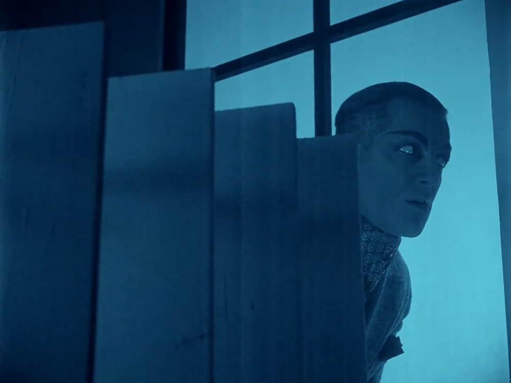 人でなしの女の画像