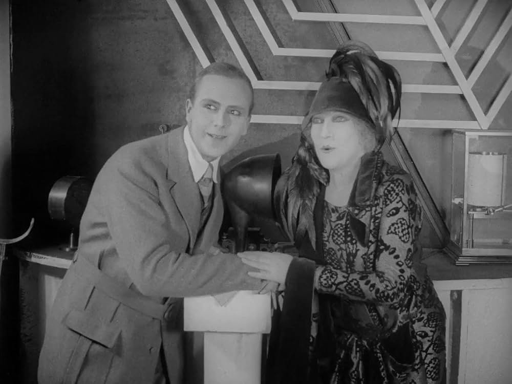 人でなしの女の画像