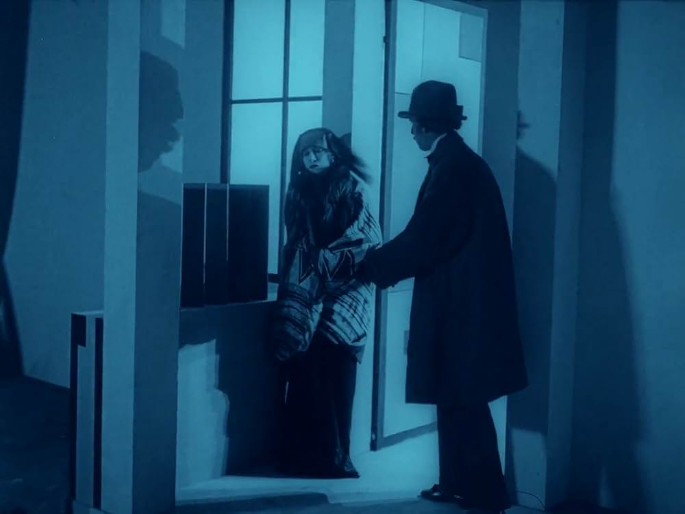 人でなしの女の画像