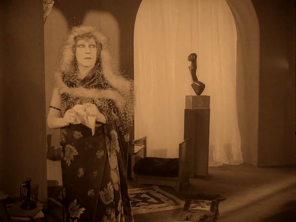 人でなしの女の画像