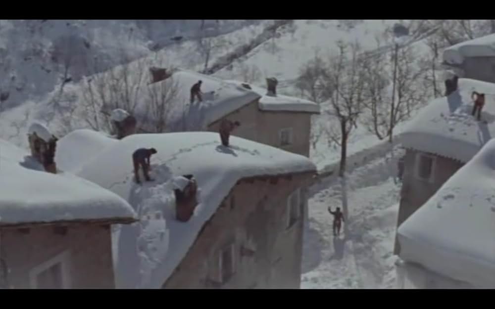 人間と狼の画像